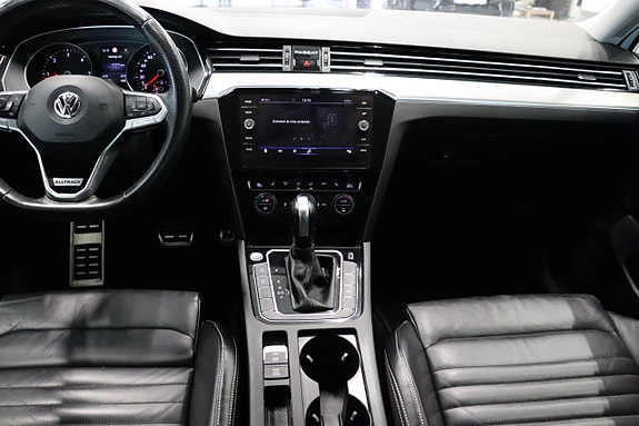 Volkswagen Passat Alltrack 15 of 27