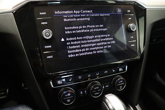 Volkswagen Passat Alltrack 21 of 27