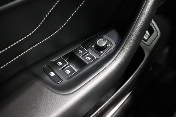Volkswagen Passat Alltrack 26 of 27
