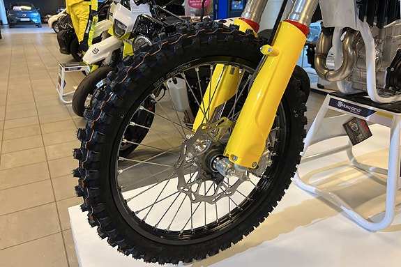 Husqvarna FC 450 2027 *Finns i lager* 8 of 11