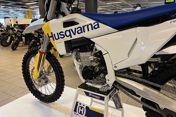 Husqvarna FC 450 2027 *Finns i lager* 5 of 11