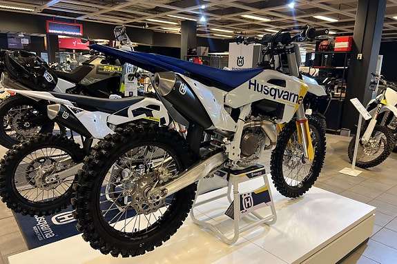 Husqvarna FC 450 2027 *Finns i lager* 3 of 11