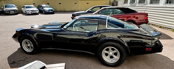 Chevrolet Corvette 7 of 21