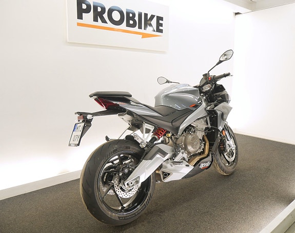Aprilia Tuono 660 3 of 4