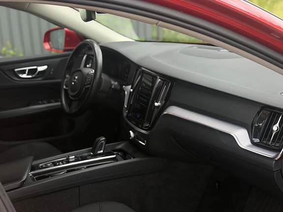 Volvo V60 7 of 8