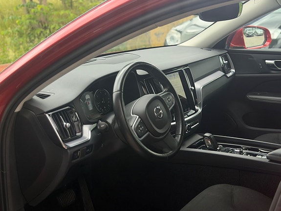 Volvo V60 6 of 8