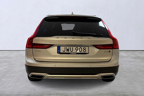 Volvo V90 Cross Country 5 of 5