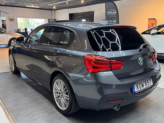 BMW 118d 4 of 5