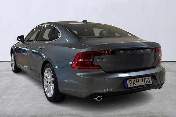 Volvo S90 2 of 5