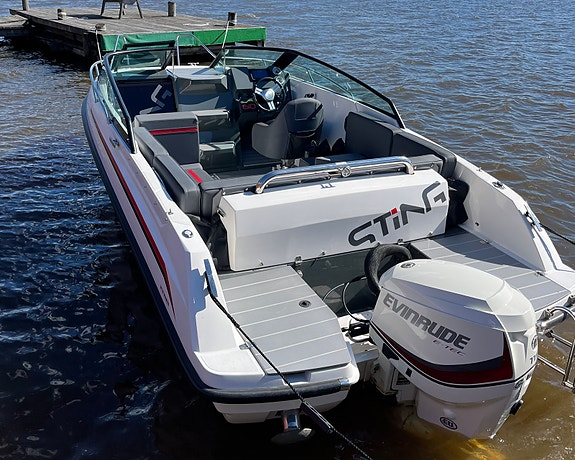 Sting 610 DC (2016) Evinrude 115HK (mycket välvårdad) 3 of 5
