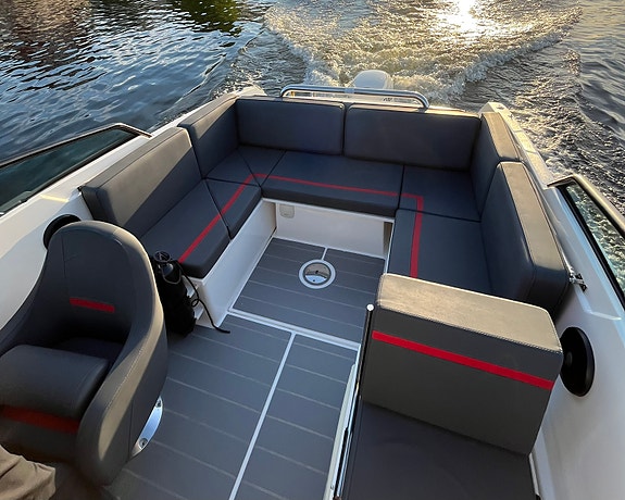 Sting 610 DC (2016) Evinrude 115HK (mycket välvårdad) 4 of 5