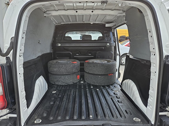 Citroen Berlingo 12 of 27