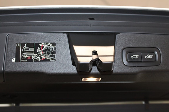 Volvo XC60 17 of 29