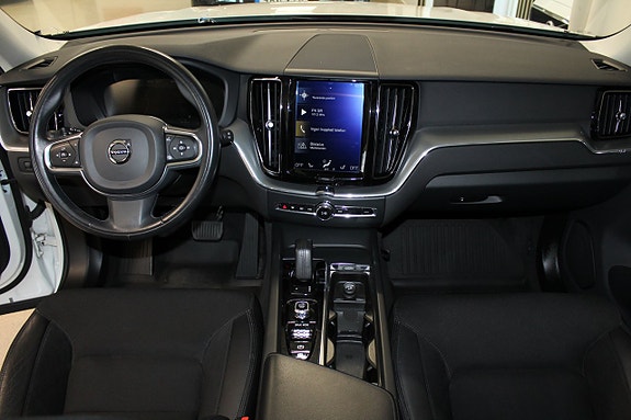 Volvo XC60 18 of 29