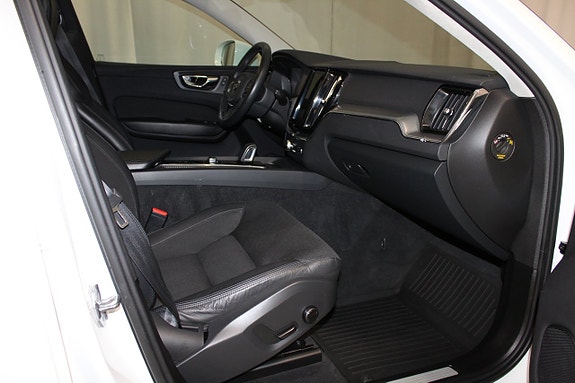 Volvo XC60 19 of 29