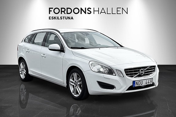 Volvo V60 3 of 5