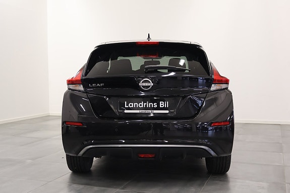 Nissan Leaf 4 of 5