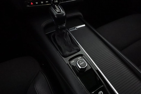 Volvo V90 24 of 30