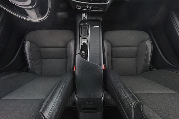 Volvo V90 14 of 30