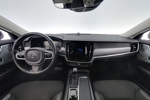 Volvo V90 13 of 30