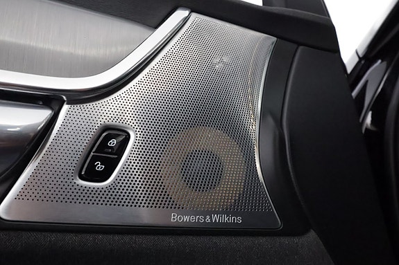 Volvo V90 27 of 30