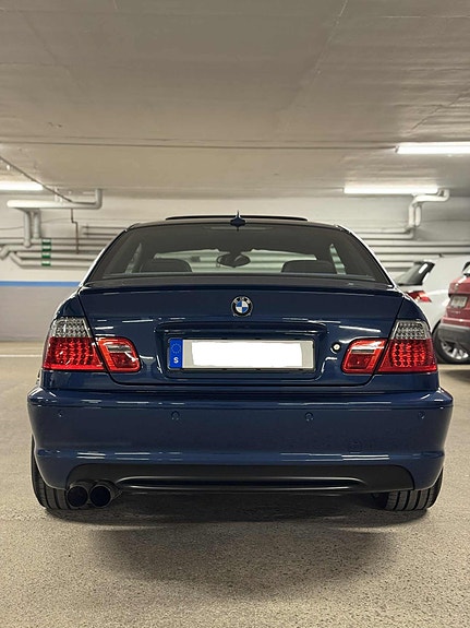BMW 330Ci 2 of 5