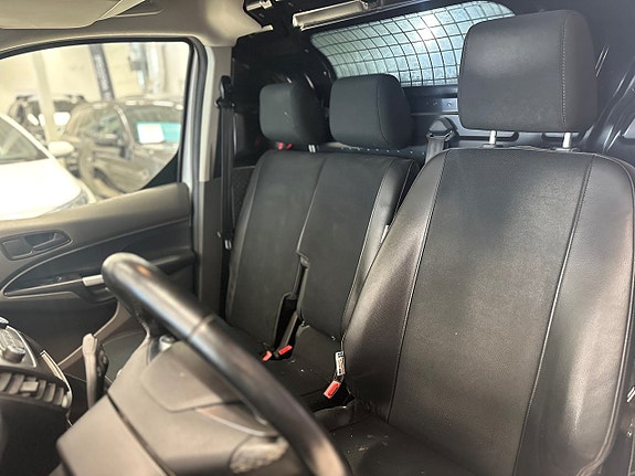 Ford Transit Connect 13 of 15