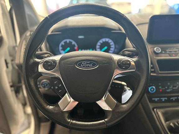 Ford Transit Connect 14 of 15