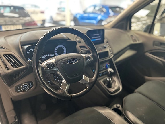Ford Transit Connect 12 of 15