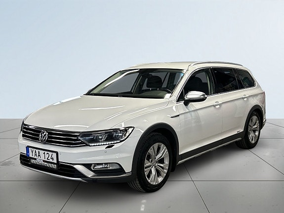 Volkswagen Passat Alltrack 16 of 23