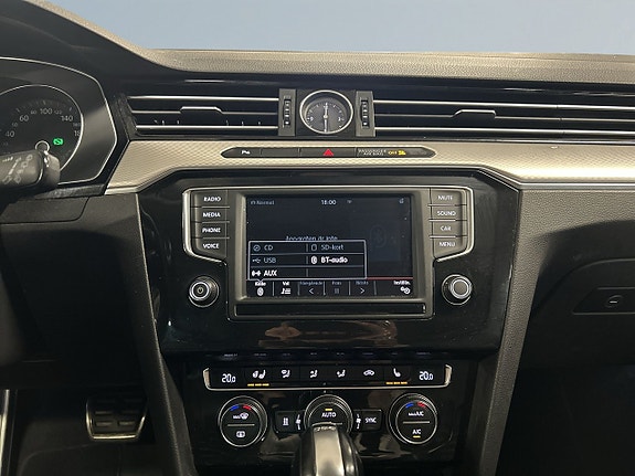 Volkswagen Passat Alltrack 11 of 23