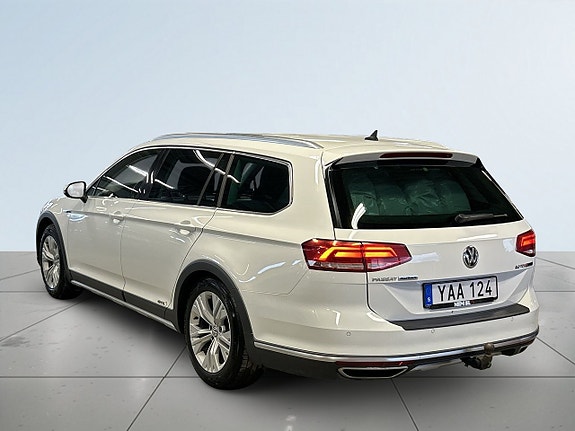 Volkswagen Passat Alltrack 5 of 5