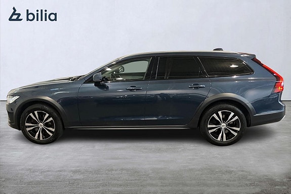 Volvo V90 Cross Country 3 of 5