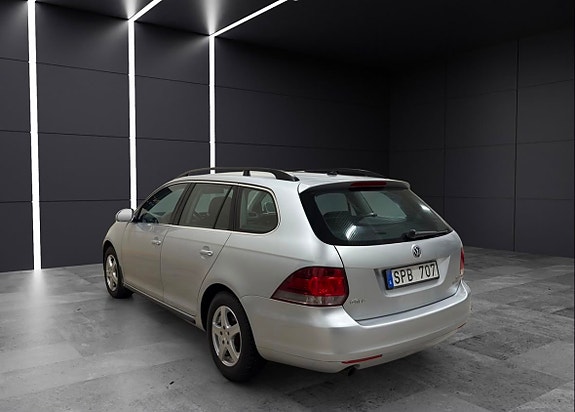 Volkswagen Golf VI 4 of 19