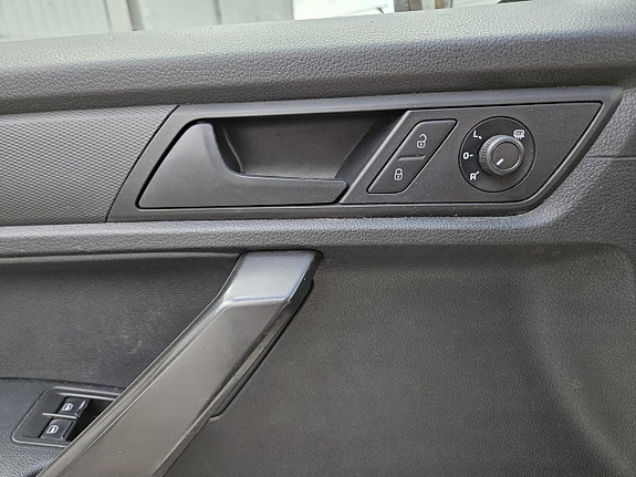 Volkswagen Caddy 18 of 20
