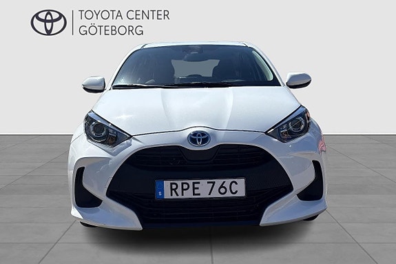 Toyota Yaris 7 of 12