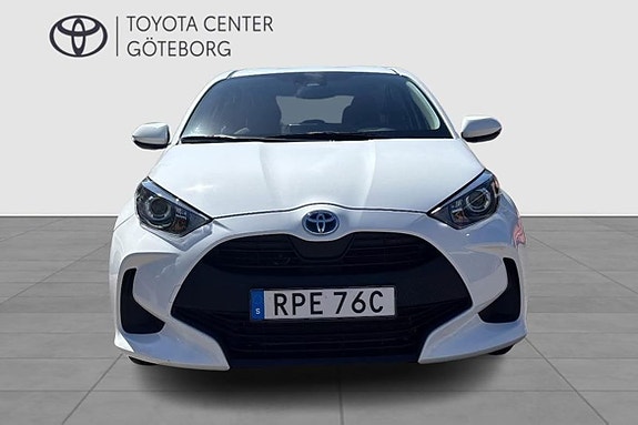 Toyota Yaris 7 of 12