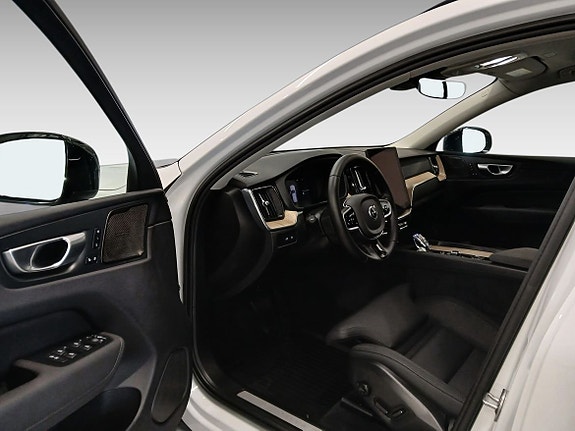 Volvo XC60 12 of 15