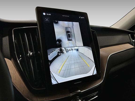 Volvo XC60 9 of 15