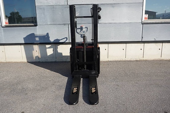 Toyota SWE120 8 of 8