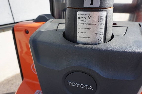 Toyota SWE120 6 of 8