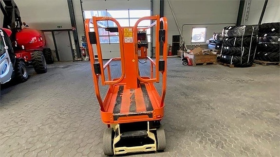JLG 1230ES 2 of 3