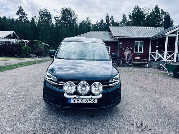 Volkswagen Caddy 2 of 5