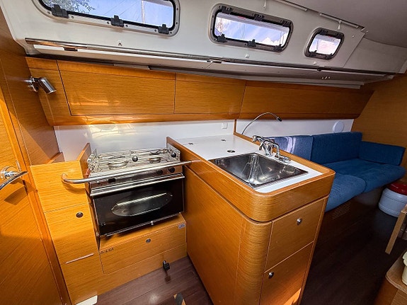 Beneteau First 35 | 2010 7 of 12