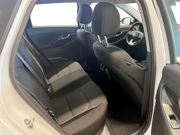 Hyundai i30 14 of 17