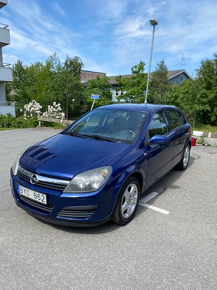 Opel Astra 2 of 5