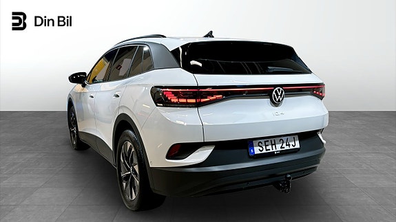 Volkswagen ID.4 3 of 5