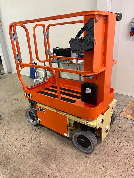 JLG 1230 ES 3 of 5