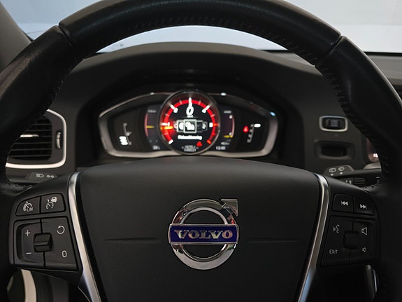 Volvo V60 14 of 17