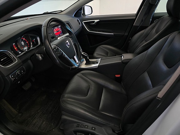 Volvo V60 7 of 17